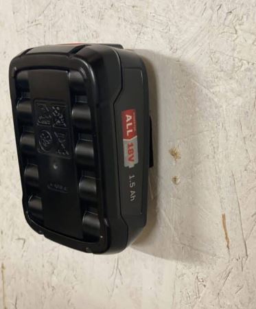 Batteriholder fra CNCWorld – praktiske løsninger i høj kvalitet